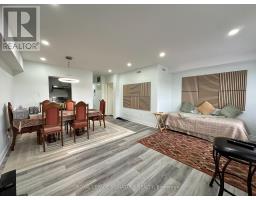 2890 Dufferin Street, Toronto, ON M6B3S6 Photo 13