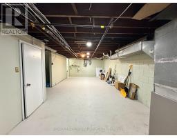 2890 Dufferin Street, Toronto, ON M6B3S6 Photo 30