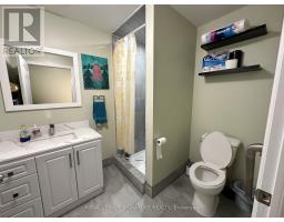 2890 Dufferin Street, Toronto, ON M6B3S6 Photo 6