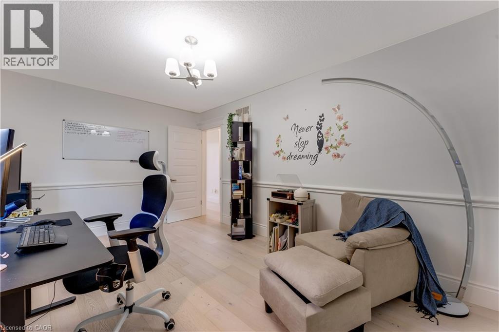 444 Thomas Slee Drive — photo 28