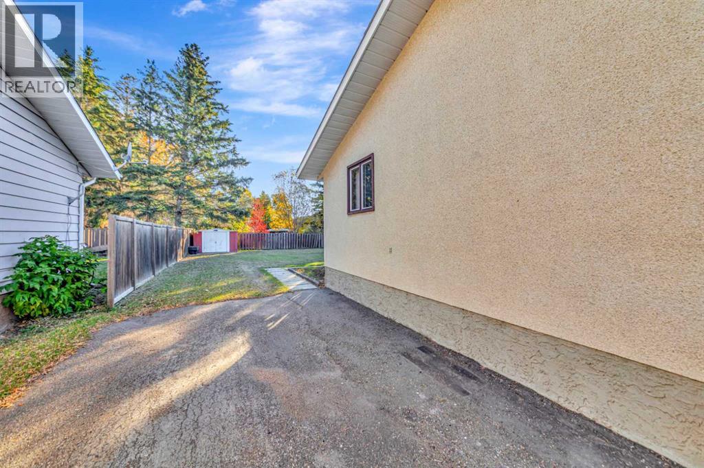 3401 47 Avenue, Lloydminster — photo 28