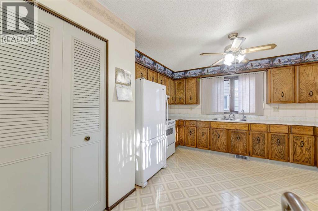 3401 47 Avenue, Lloydminster — photo 8