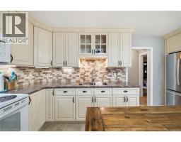 Kitchen - 83 Fairview Drive, Brantford, ON N3R2W8 Photo 9