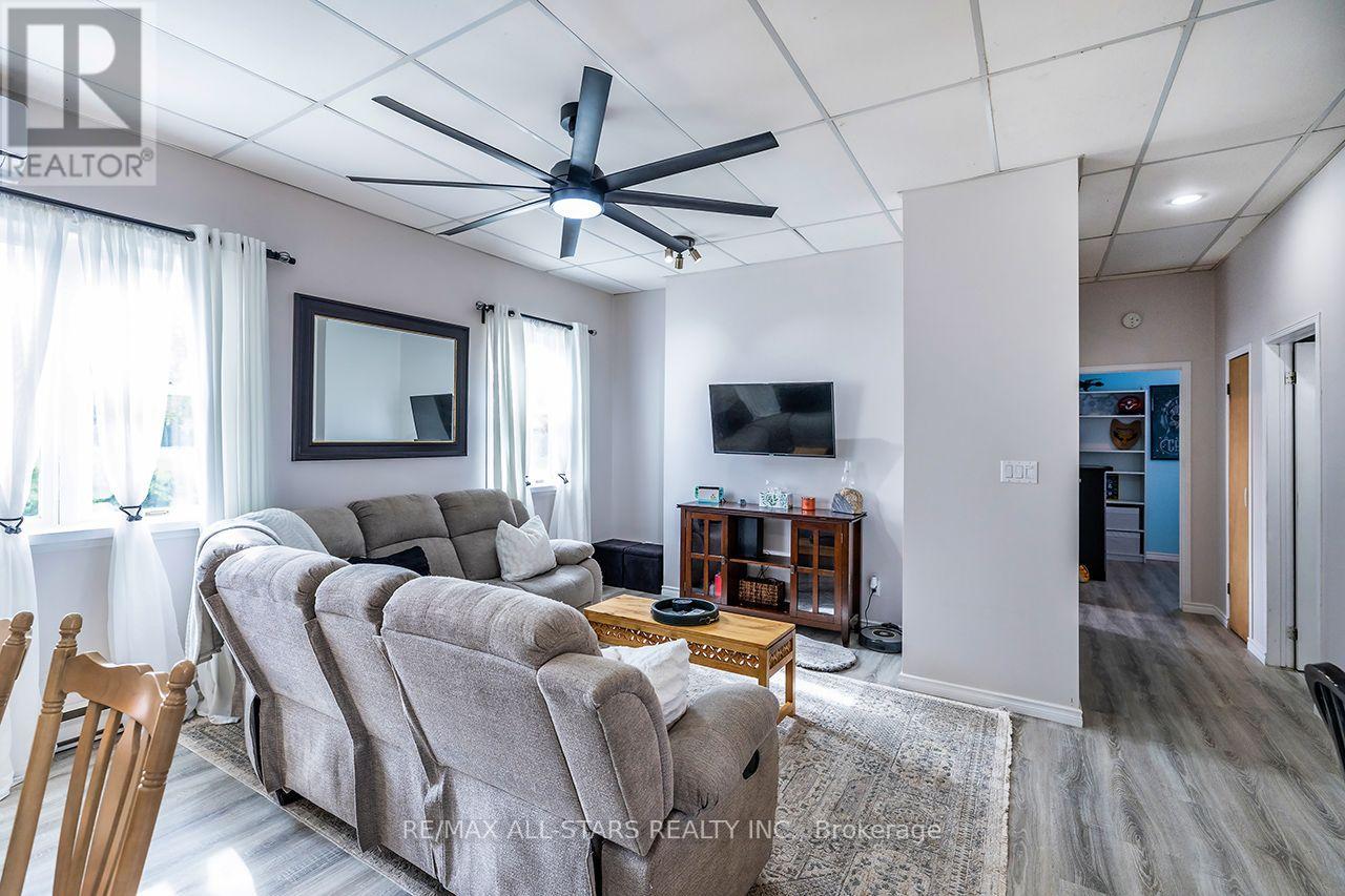 11 Church Street, Kawartha Lakes, ON photo 17
