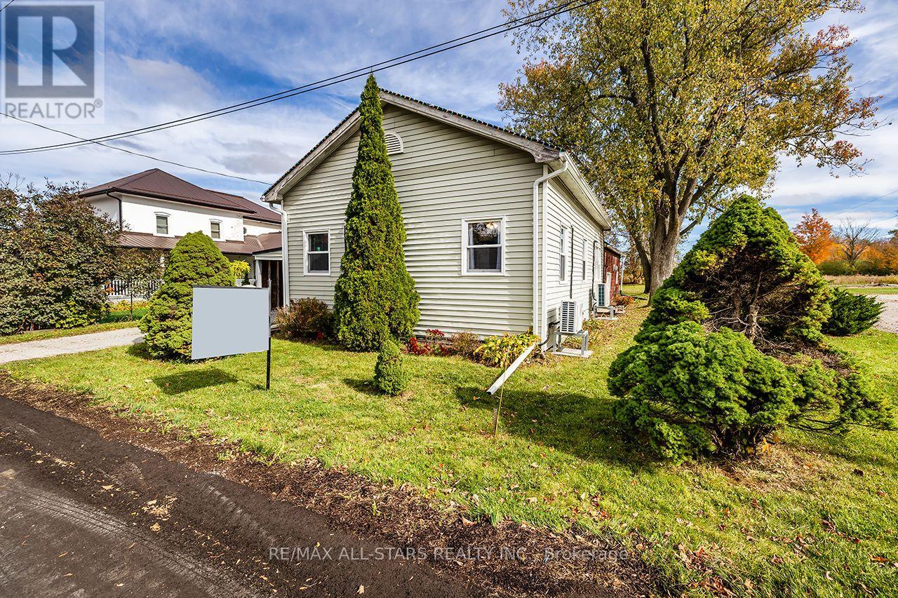 11 Church Street, Kawartha Lakes, ON photo 2