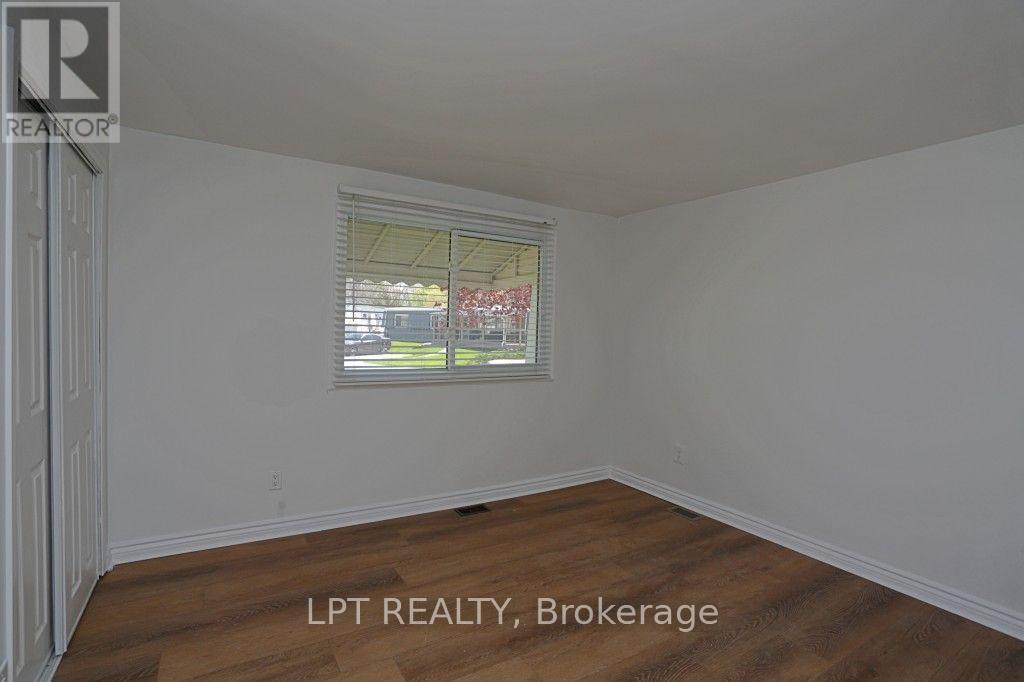 25 Maple Grove Road — photo 15
