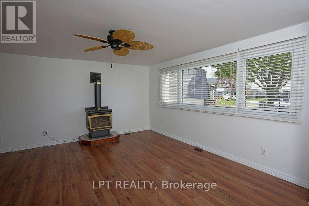 25 Maple Grove Road — photo 27