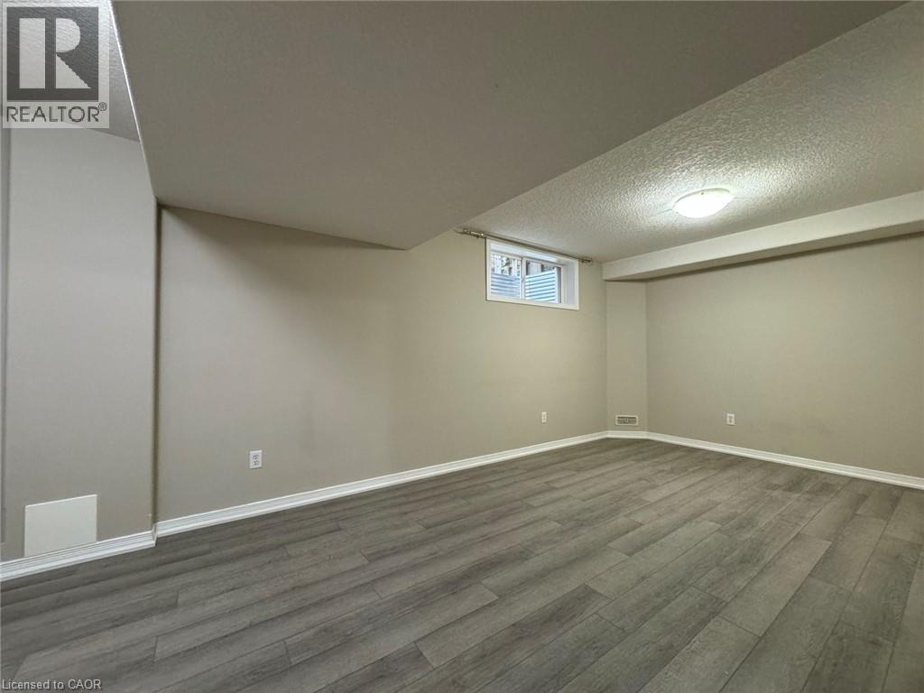 361 PARKVALE Drive Unit# Lower (2) — photo 3
