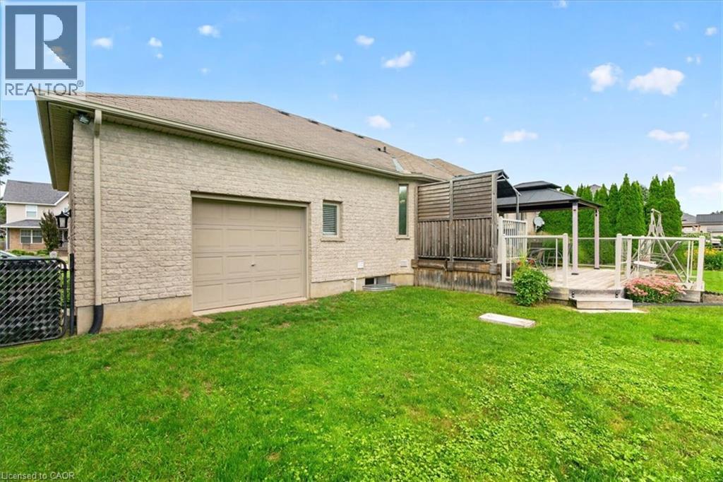 515 Woodward Drive — photo 44