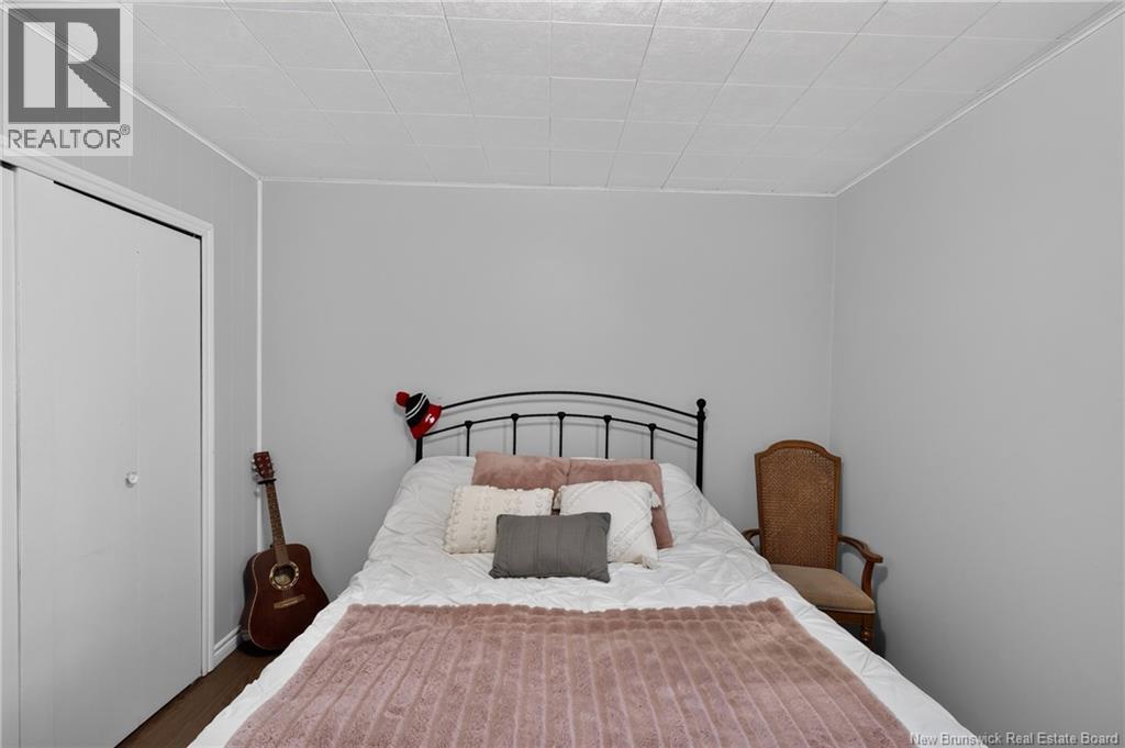 194 Renfrew Street - 10