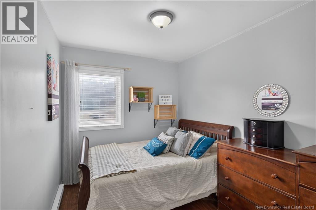 194 Renfrew Street - 12