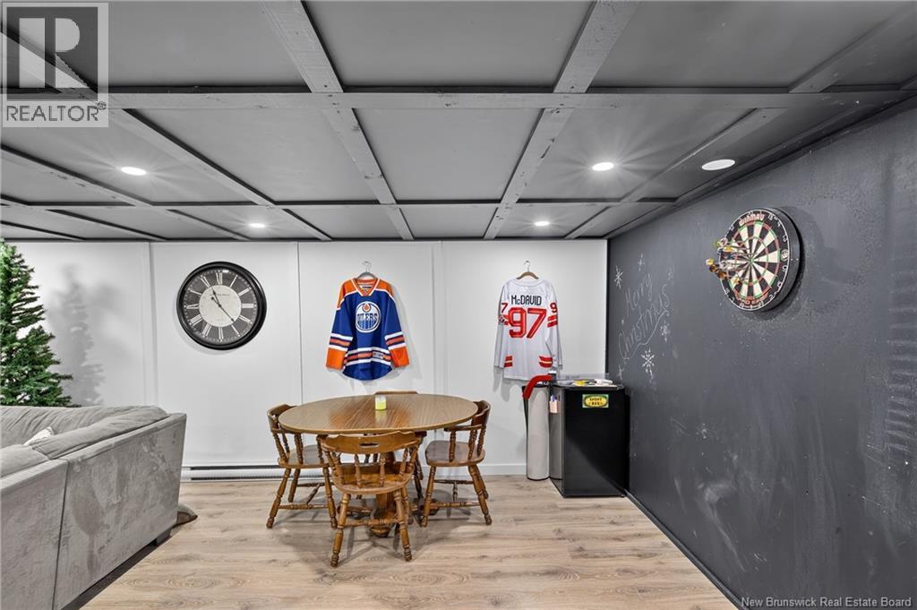 194 Renfrew Street - 16