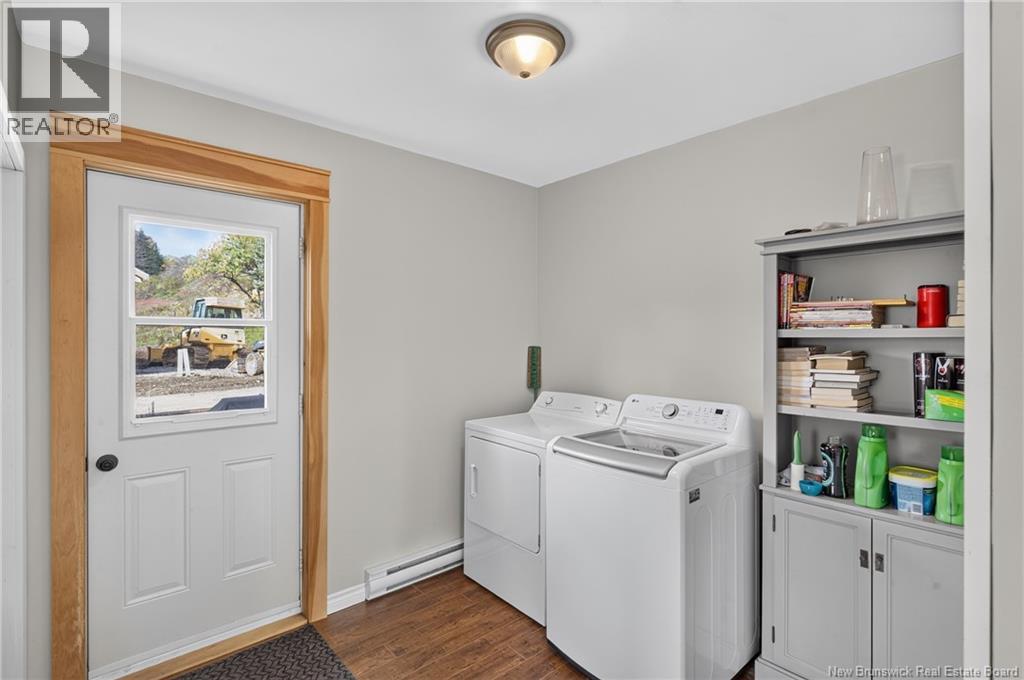 194 Renfrew Street - 8