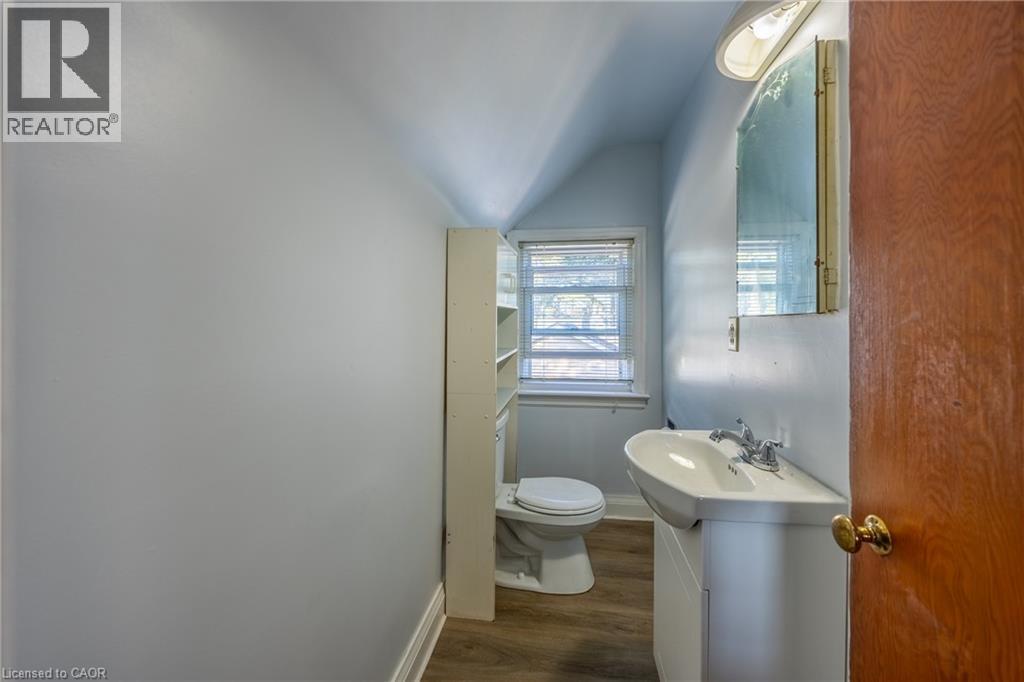 739 James Street — photo 15