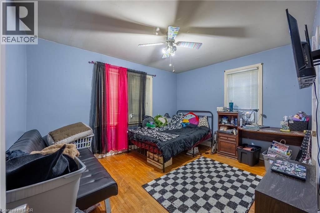 739 James Street — photo 11
