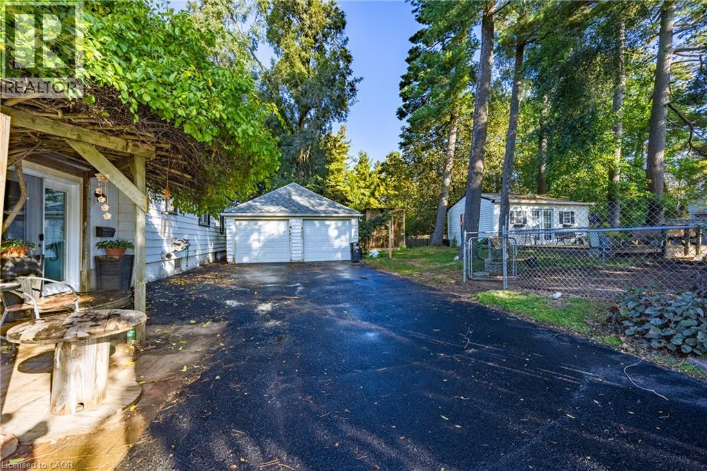 739 James Street — photo 22
