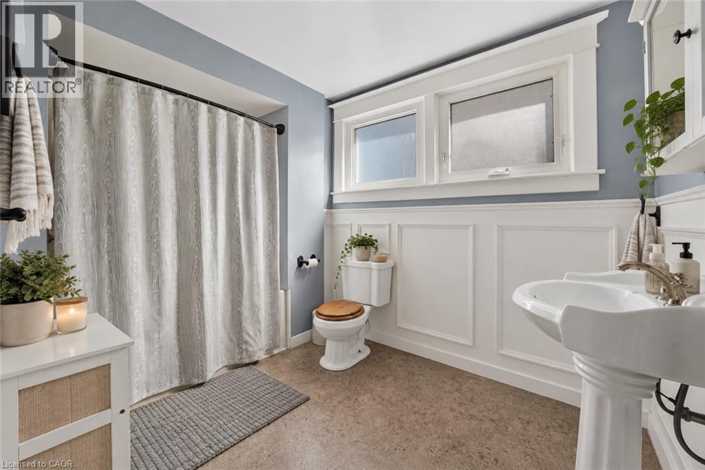 4648 Stanley Avenue — photo 13