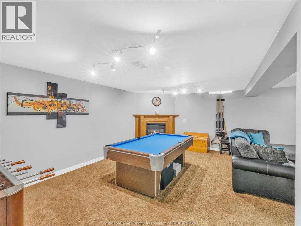 2575 WILDBERRY - 31