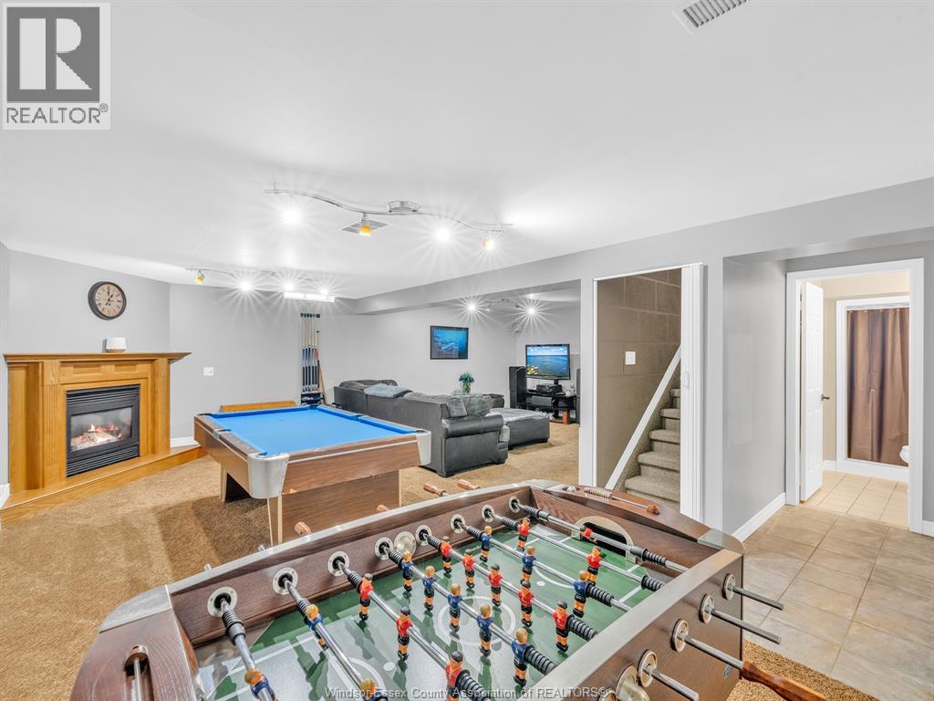 2575 WILDBERRY - 32