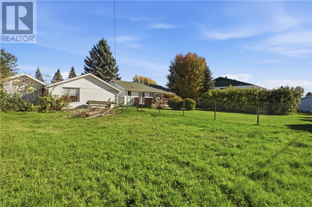3179 Clifford Crescent - 24