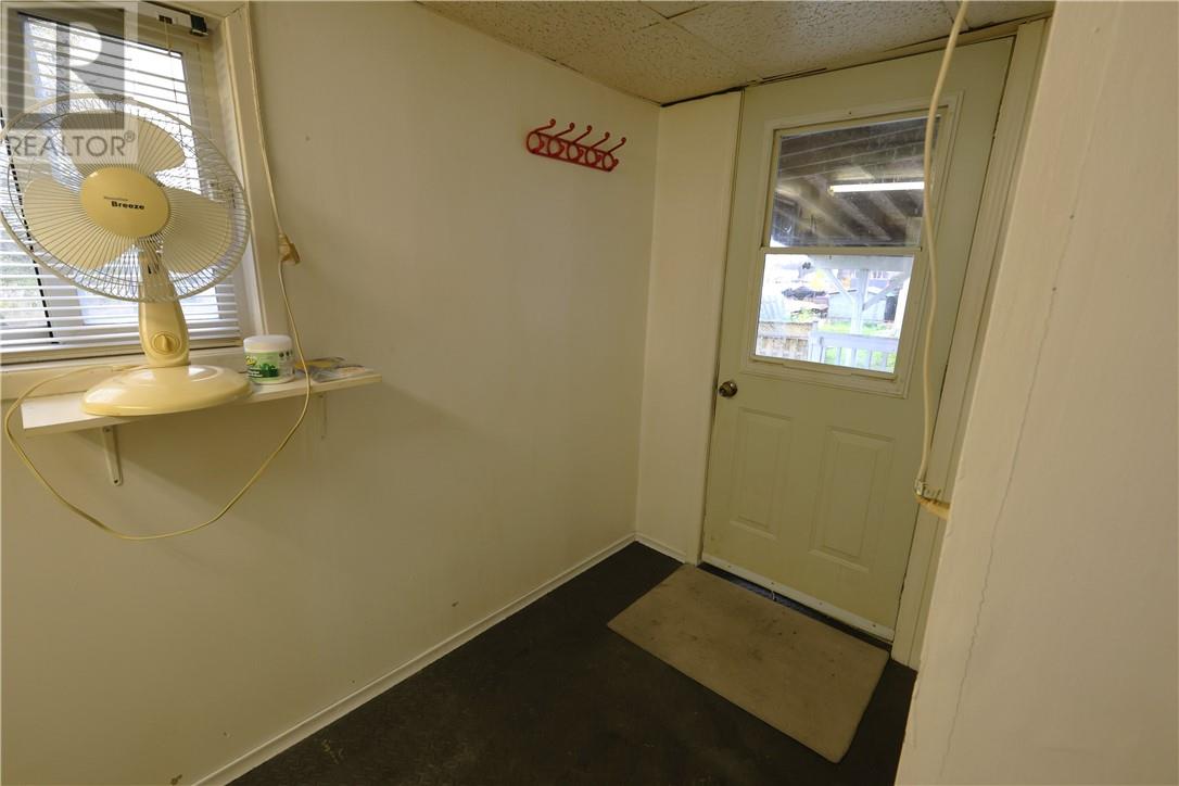 42 Rutland Avenue — photo 28