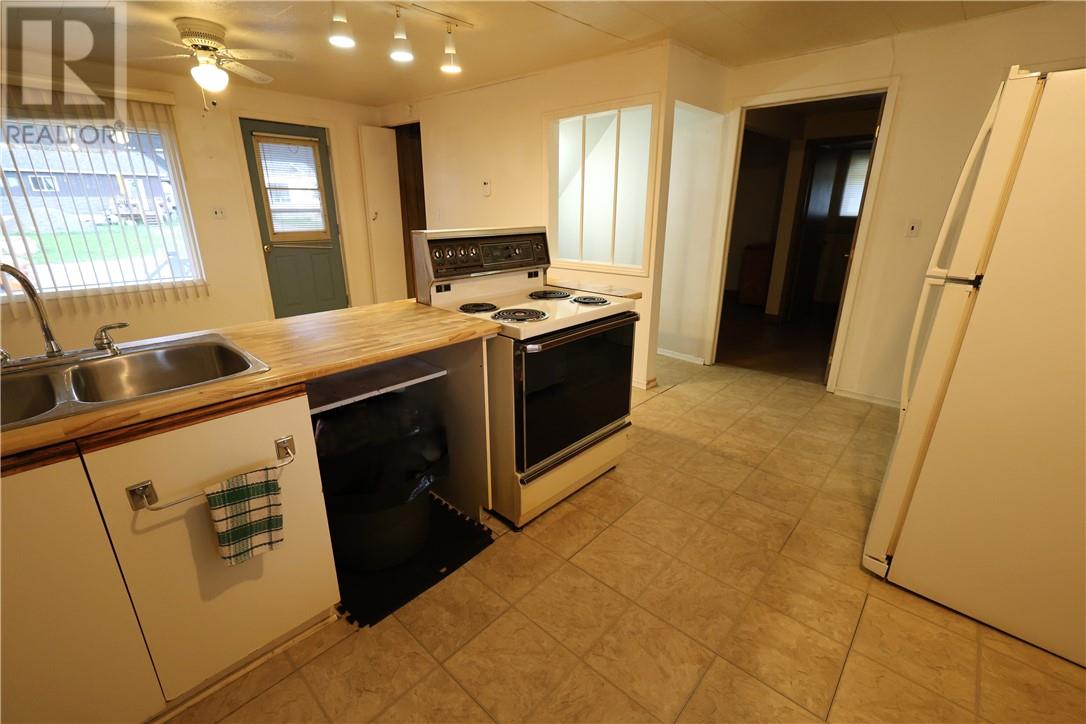 42 Rutland Avenue — photo 41