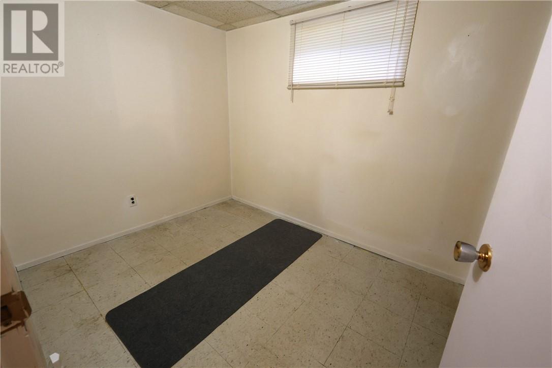 42 Rutland Avenue - 60
