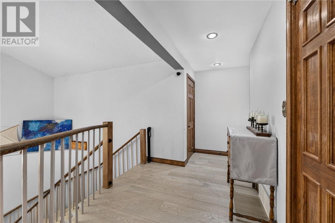 37 Thorncliffe Court — photo 47
