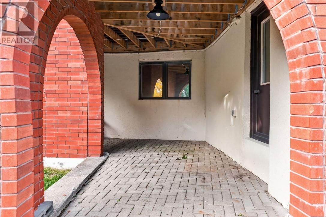 37 Thorncliffe Court — photo 70