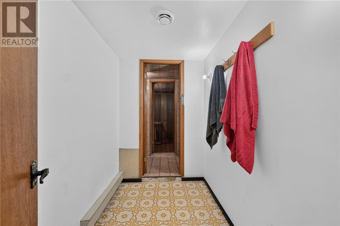 37 Thorncliffe Court — photo 78
