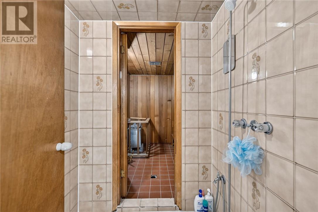 37 Thorncliffe Court — photo 79
