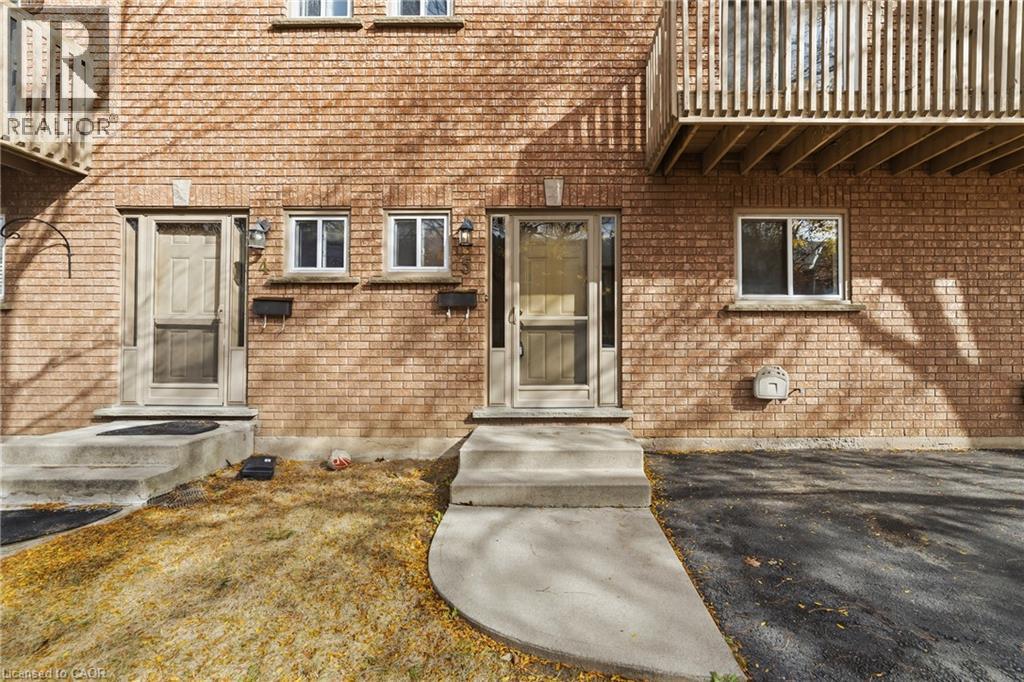 1475 Upper Gage Avenue — photo 3