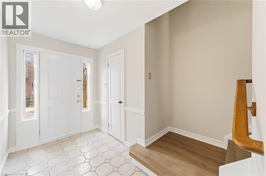 1475 Upper Gage Avenue — photo 4