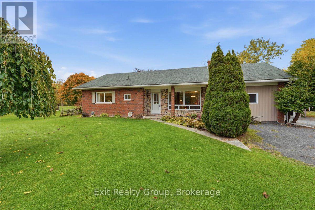 341 Downs Road — photo 1