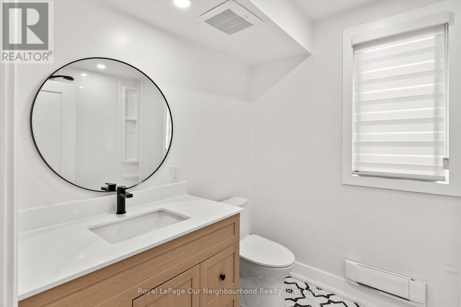 513 Parkhill Road West — photo 7