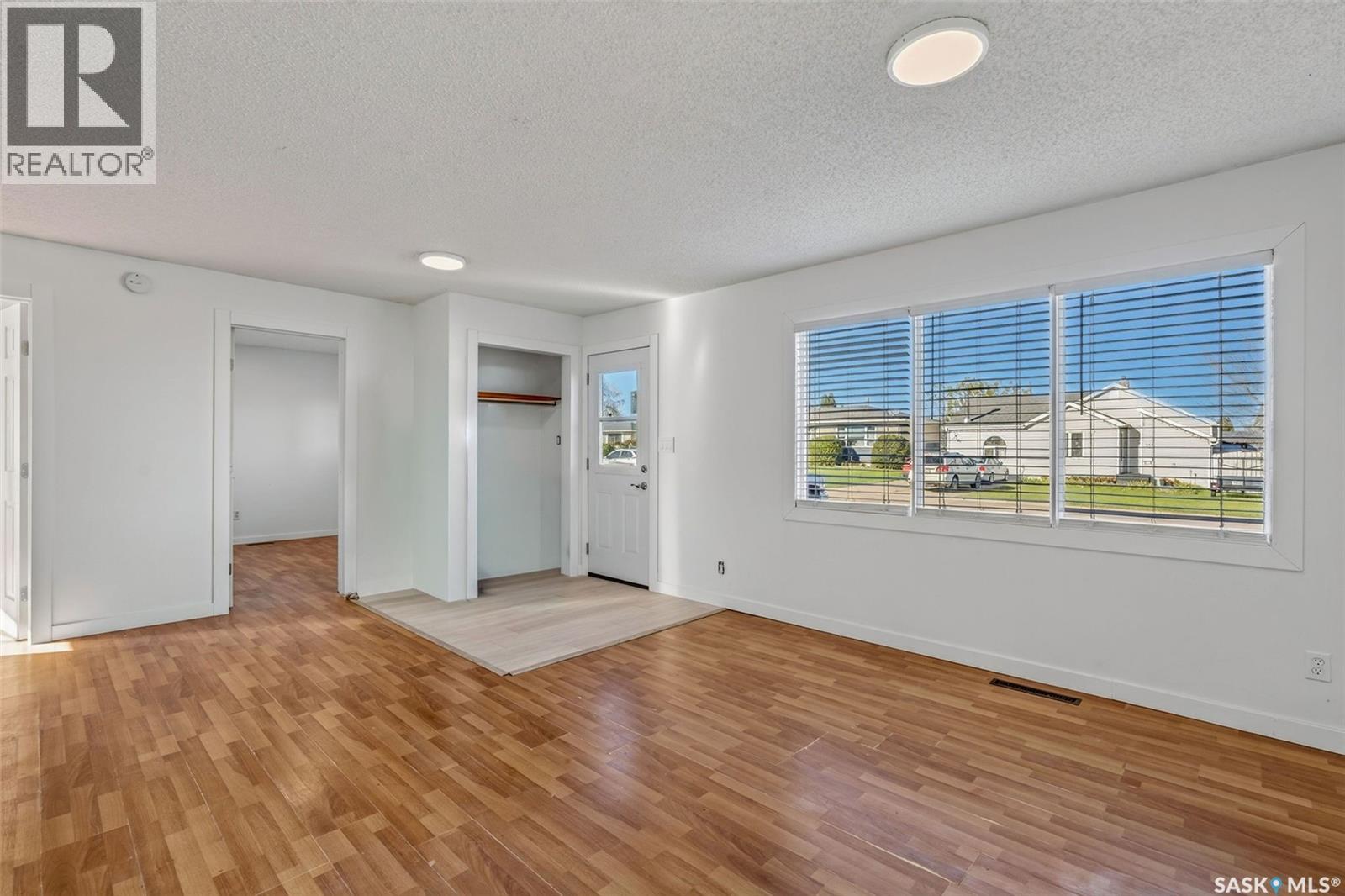 147 30th STREET E, Prince Albert — photo 2