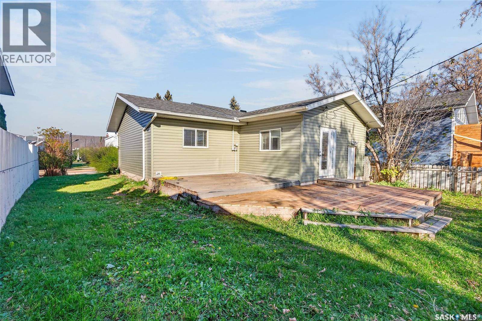 147 30th STREET E - 27