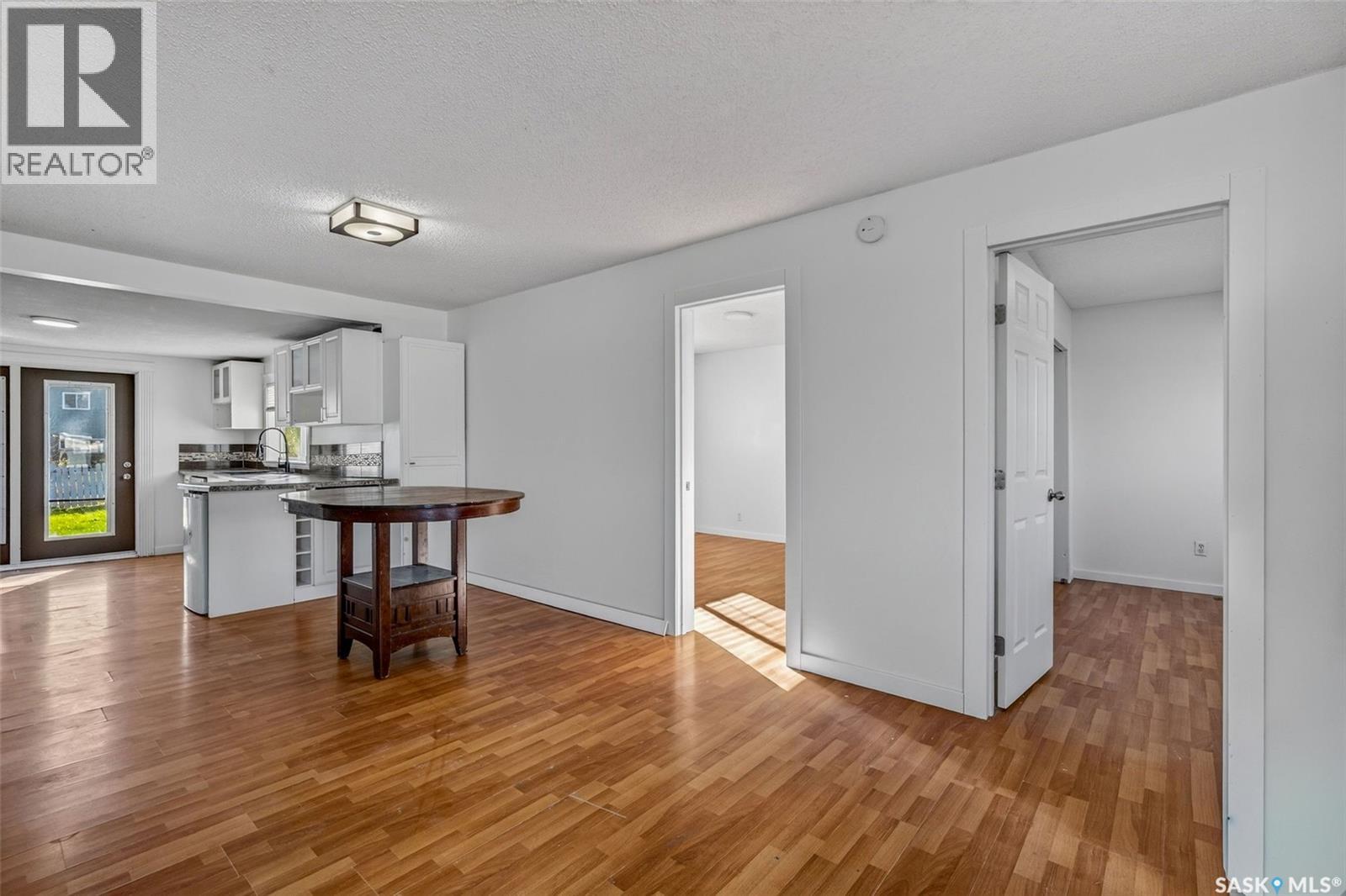 147 30th STREET E - 6