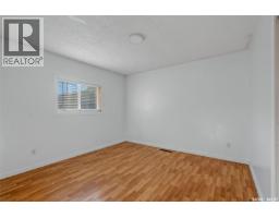 147 30th Street E, Prince Albert, SK S6V1Z2 Photo 11