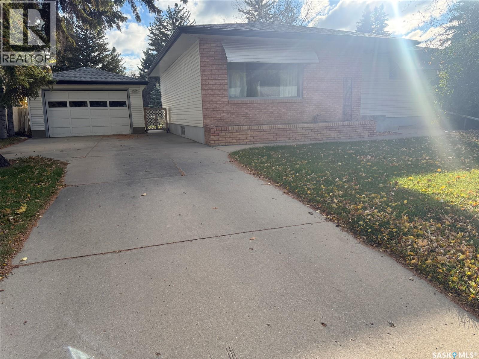 2517 Wiggins AVENUE S, Saskatoon — photo 3