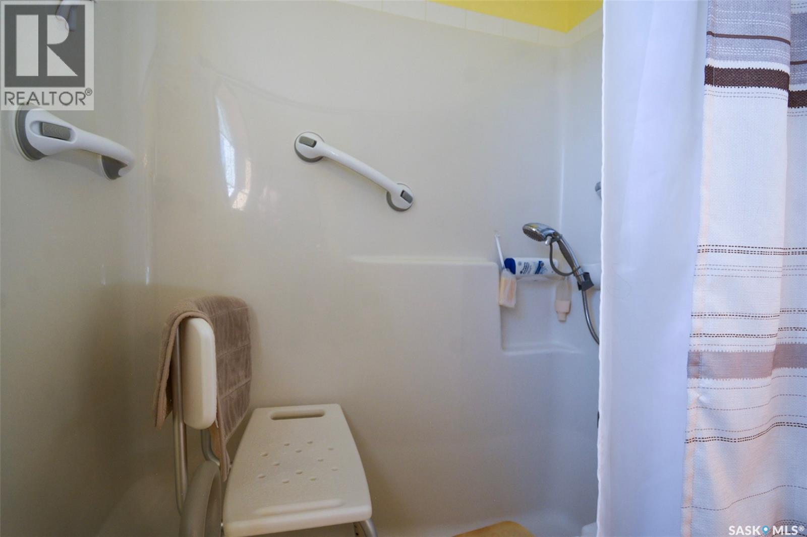 206 100 5th AVENUE, Regina Beach — photo 25
