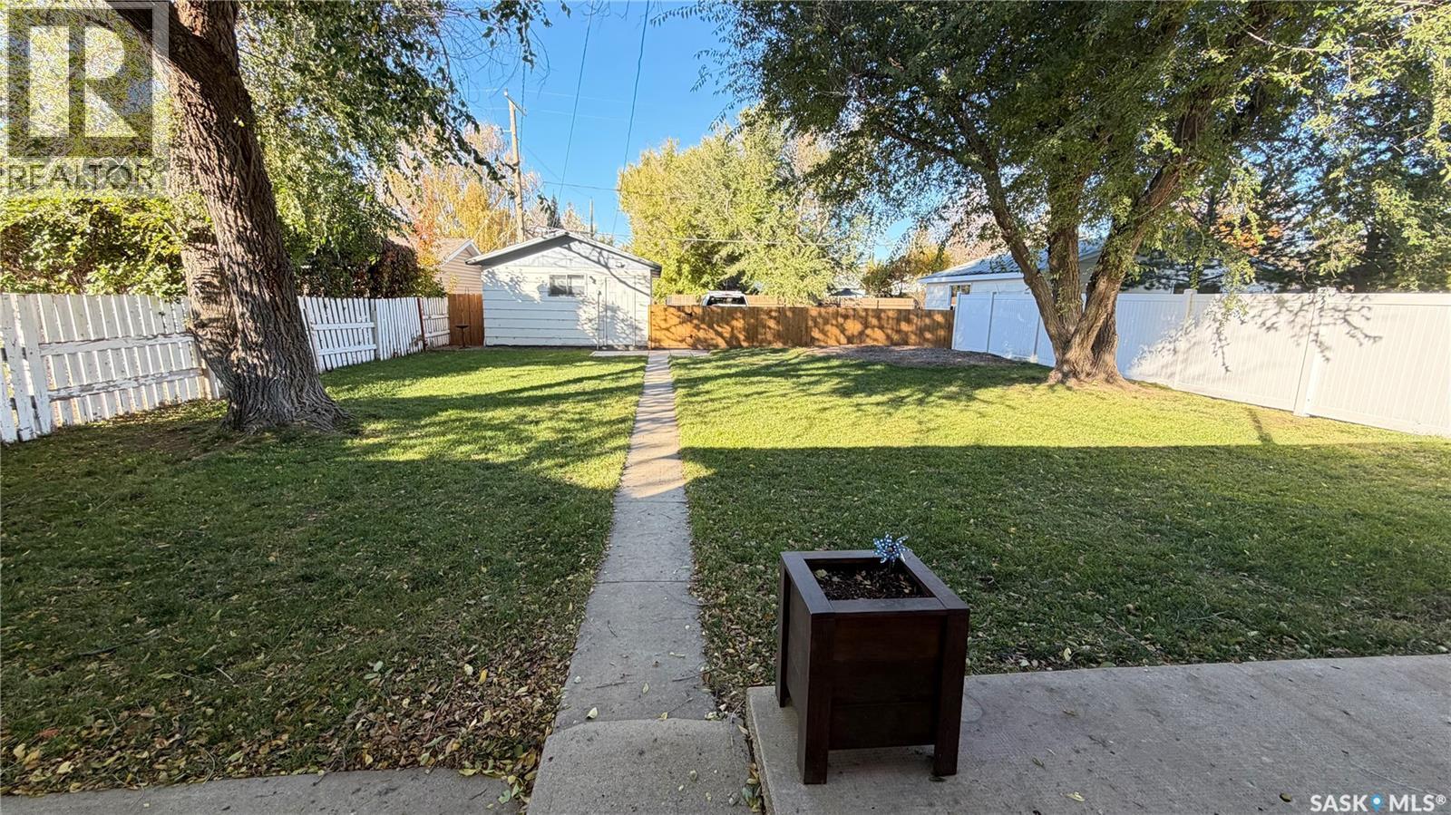 735 Jasper STREET - 3