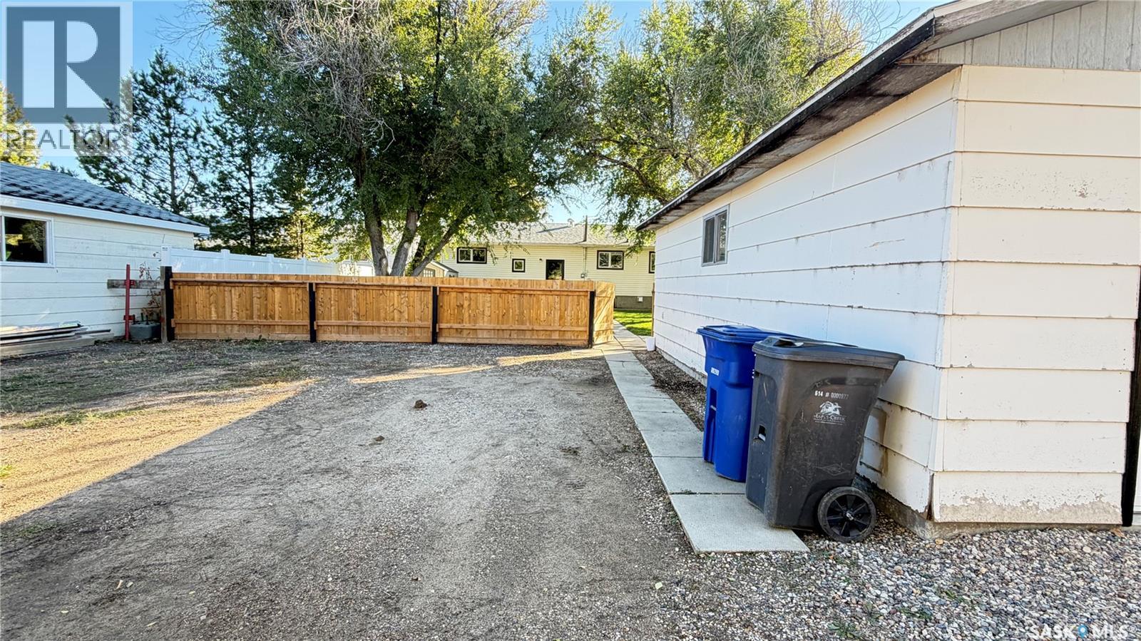 735 Jasper STREET, Maple Creek — photo 8