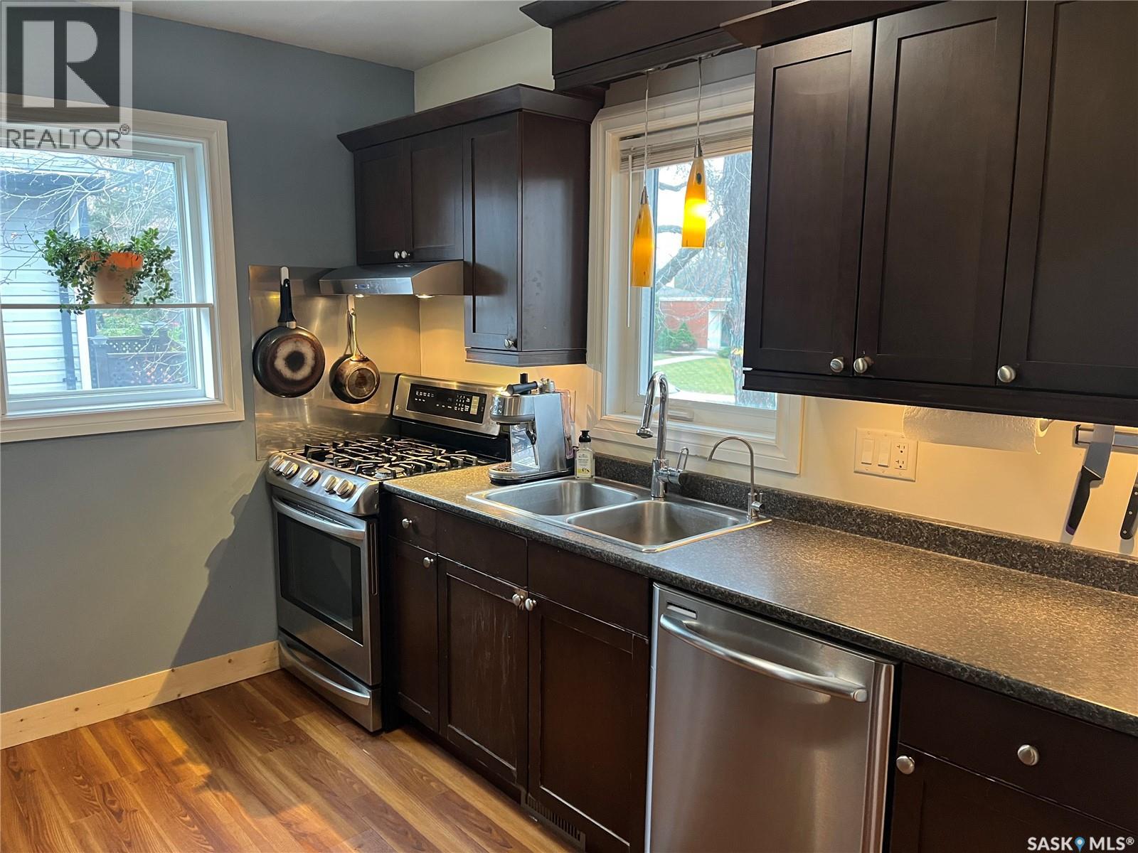 2101 KING STREET - 10