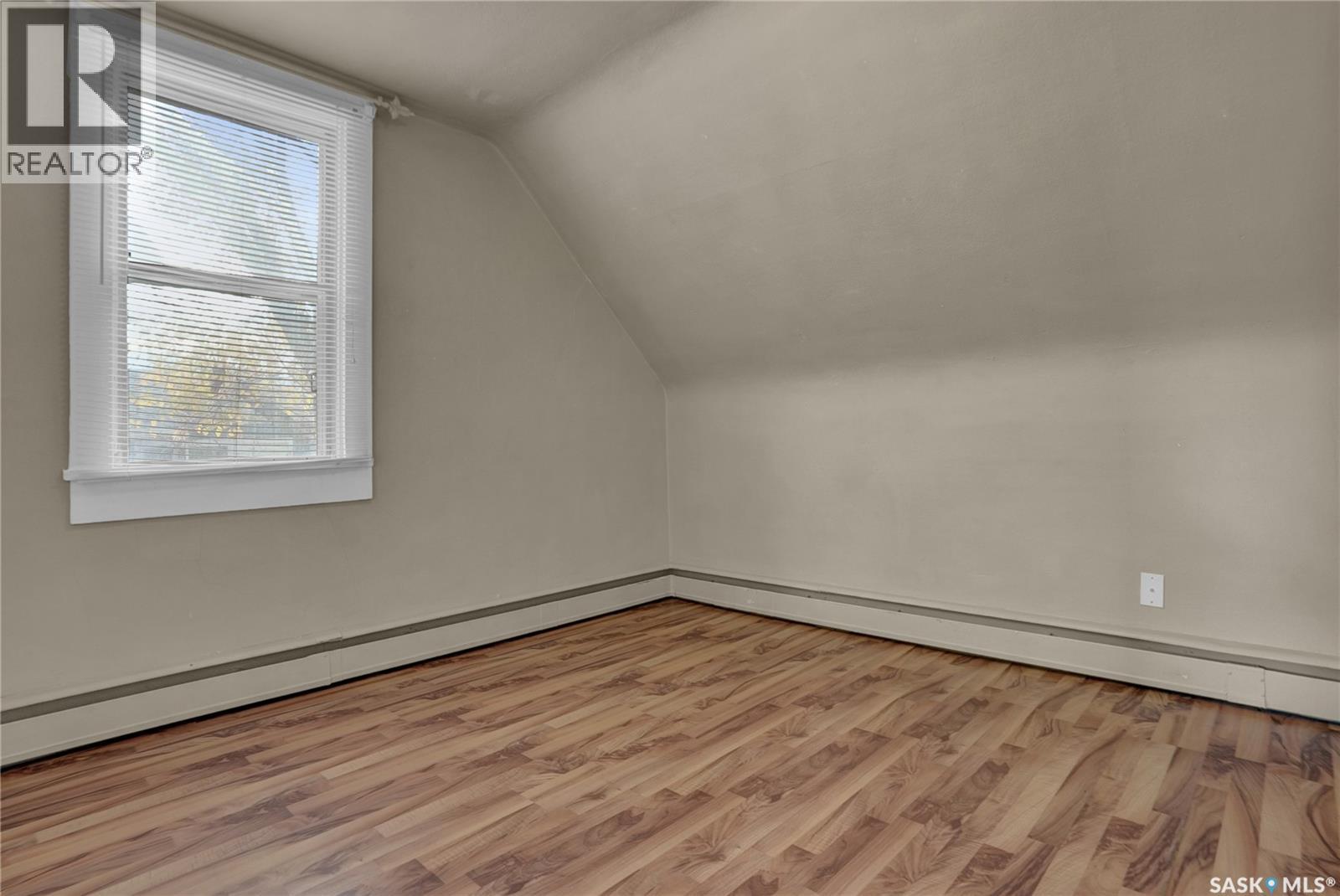 406 Main STREET S - 25