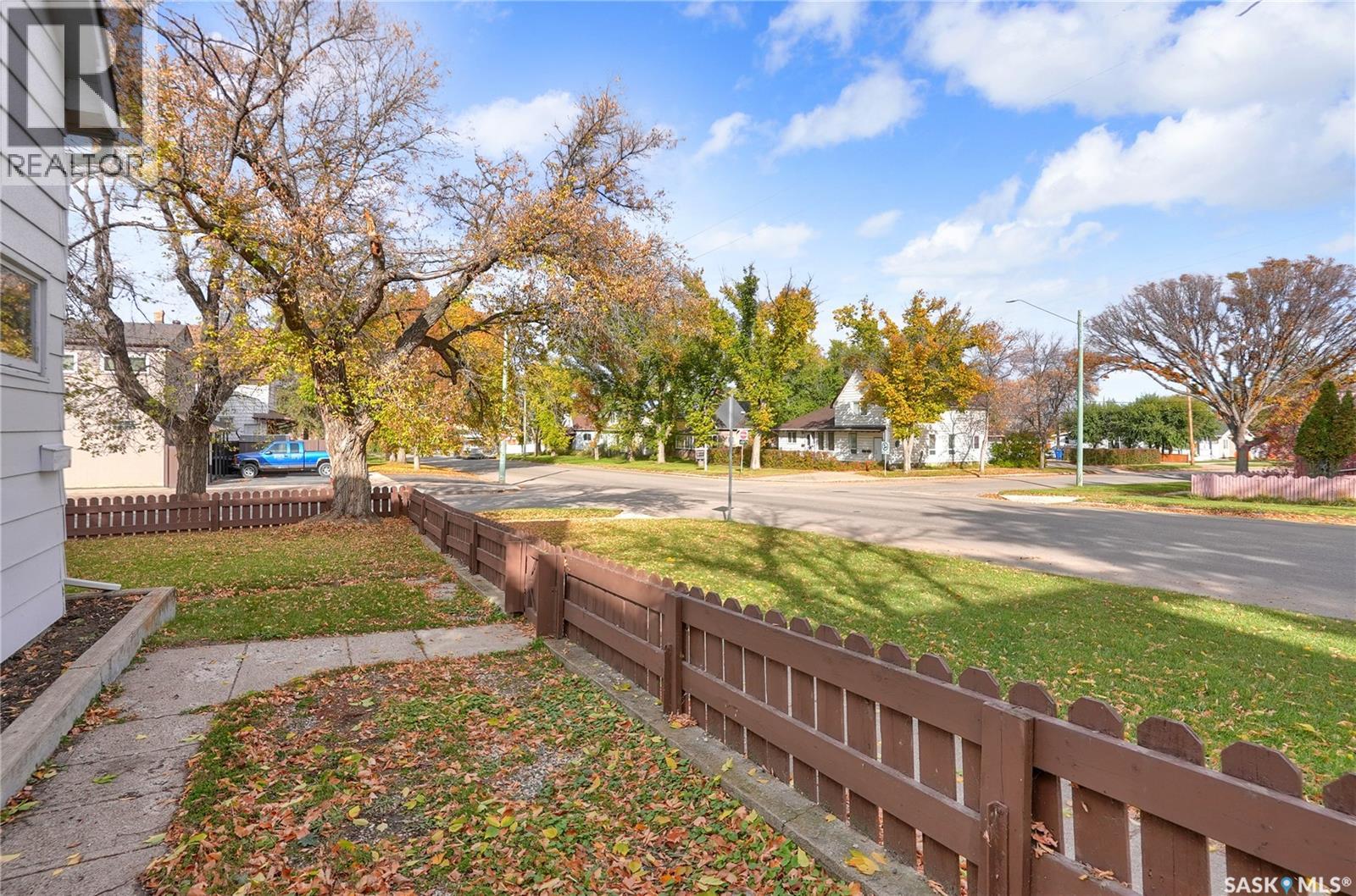 406 Main STREET S - 41