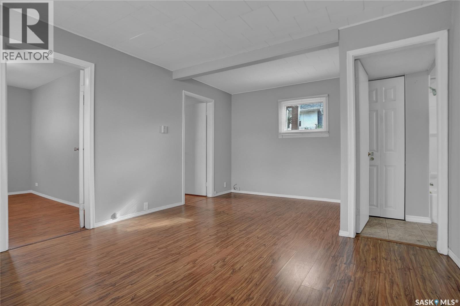 406 Main STREET S - 6