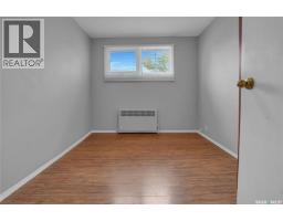 Living room - 406 Main Street S, Moose Jaw, SK S6H5S9 Photo 11