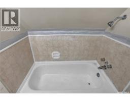 406 Main Street S, Moose Jaw, SK S6H5S9 Photo 31