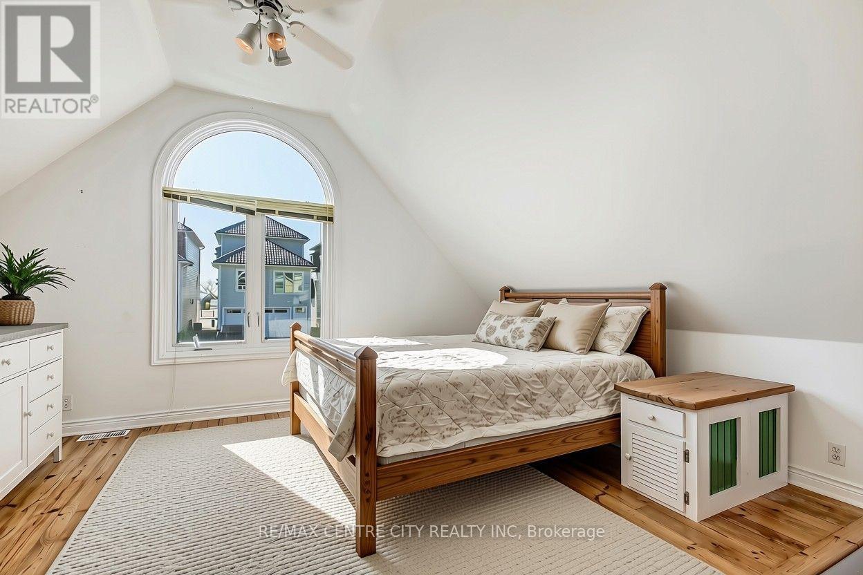 347 FOURTH STREET - 16